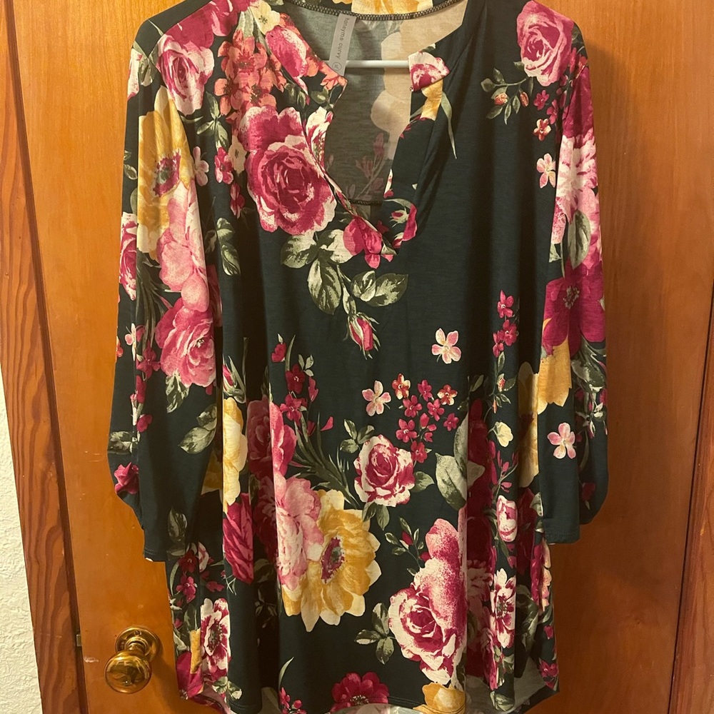 Xl honey me floral quarter length top